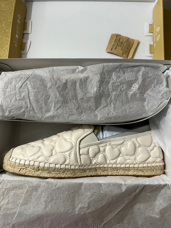 BNIB Michael Kors Hastings Heart Embroidered Espadrilles - Picture 4 of 14